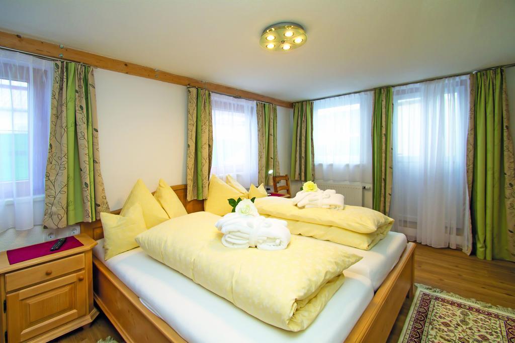 Gertis Ferienwohnung Hochfilzen Zimmer foto