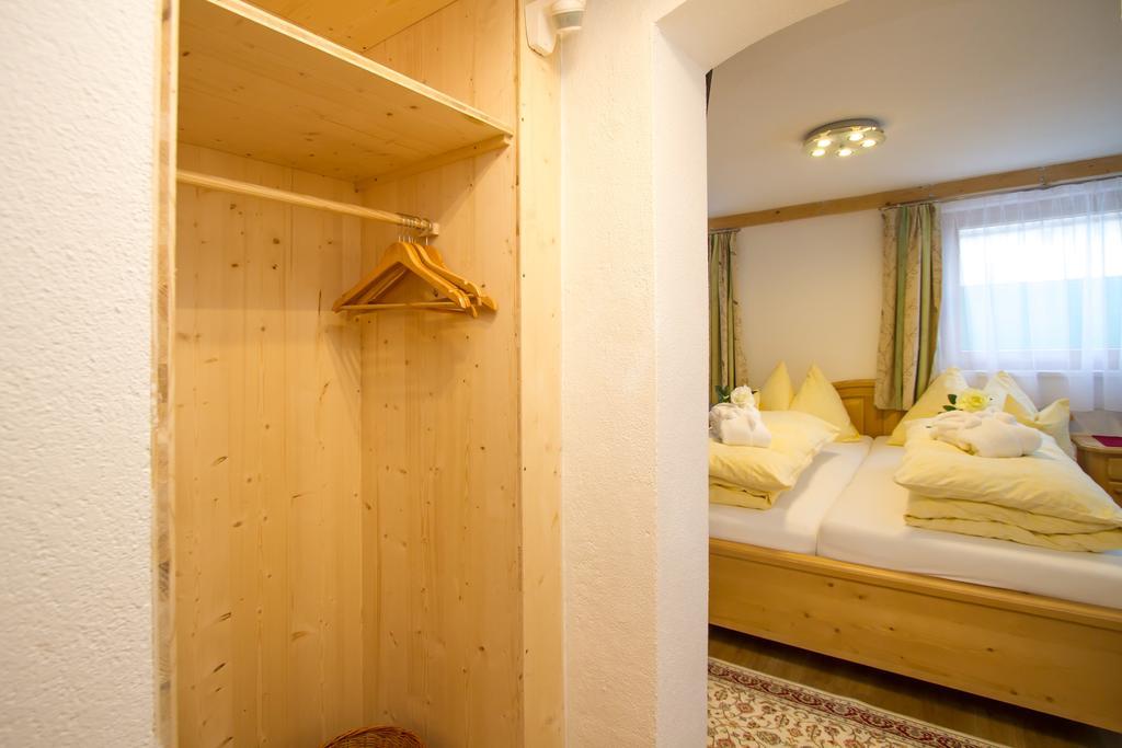 Gertis Ferienwohnung Hochfilzen Zimmer foto