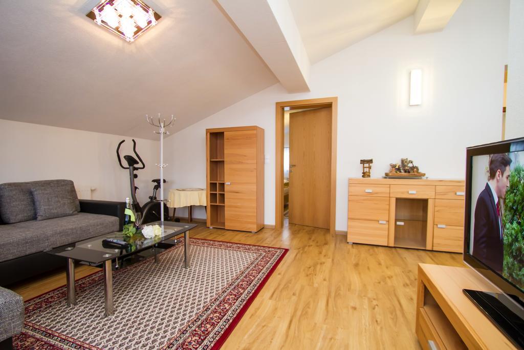 Gertis Ferienwohnung Hochfilzen Zimmer foto